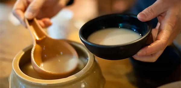 Cùng đổi mới hương vị với cách nấu rượu gạo Hàn Quốc và Nhật Bản