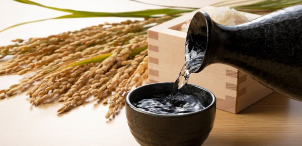 Bật mí quy trình nấu rượu gạo truyền thống đúng chuẩn hương vị