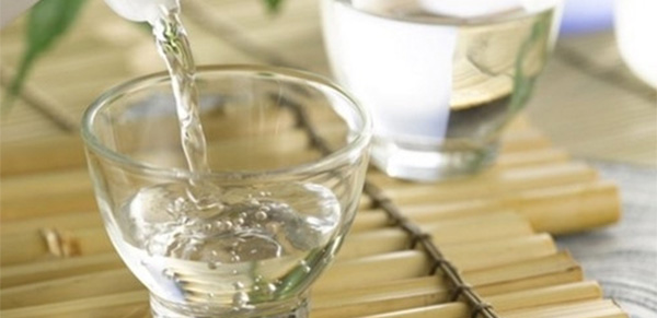 Các cách lọc rượu được sử dụng phổ biến nhất hiện nay