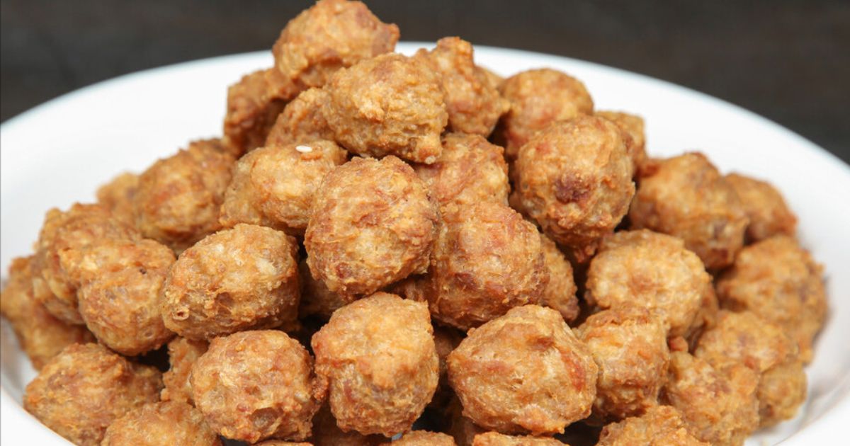 Cách làm thịt viên chiên bột năng giòn rụm, ăn là mê